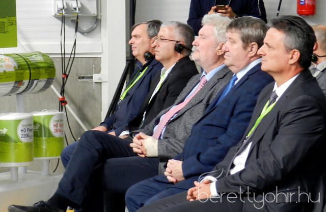 Tama raktárcsarnok átadó ünnepség 14